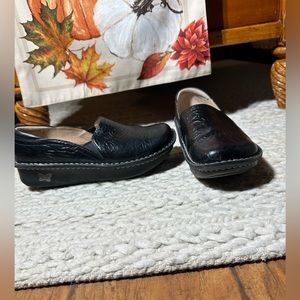 Beautiful Alegria black women’s shoes, size 40